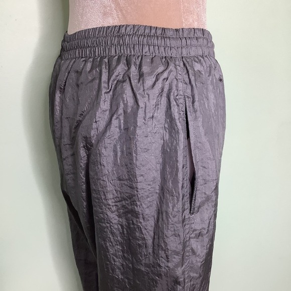 Vintage Active Frontier Metallic Silver Windbreaker Jacket & Pants Matching Set - Picture 10 of 16